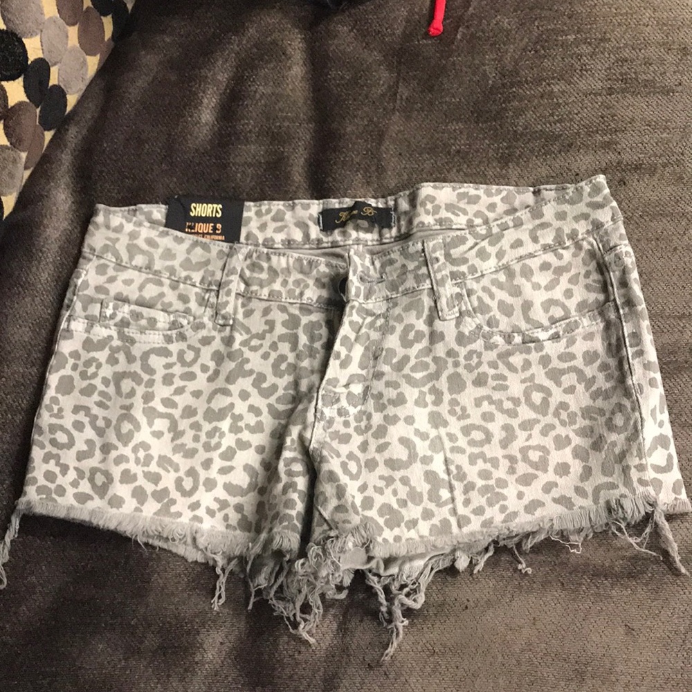 Grey leopard print shorts!